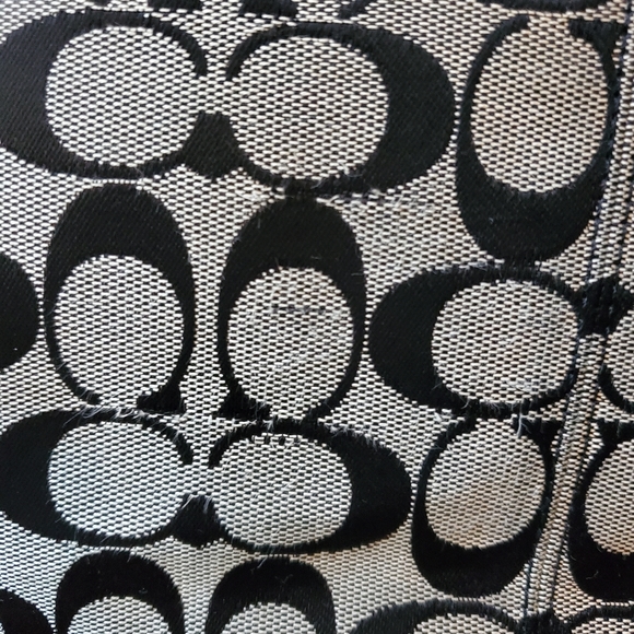 Coach Chelsea Signature Canvas Purse - Picture 6 of 8